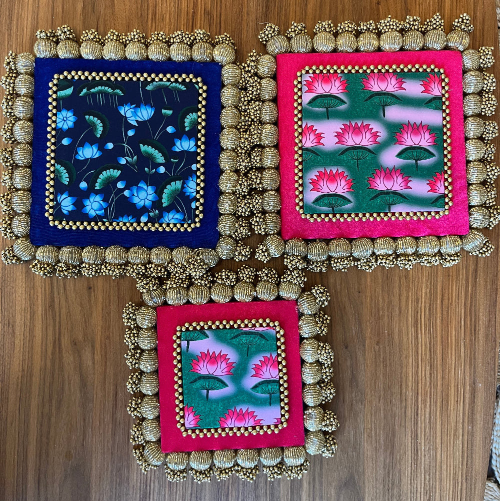 Reversible Square Placemat (Set of 3) - Blue/Pink Pichwai